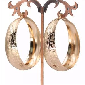 Brand new gold plated nice hoop vintage earrings